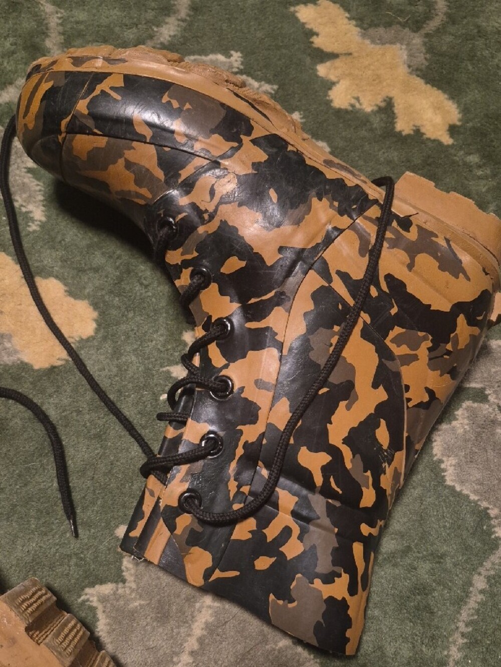 Camouflage Men's Rain Boots - Brown Camo - Picture 3 of 10